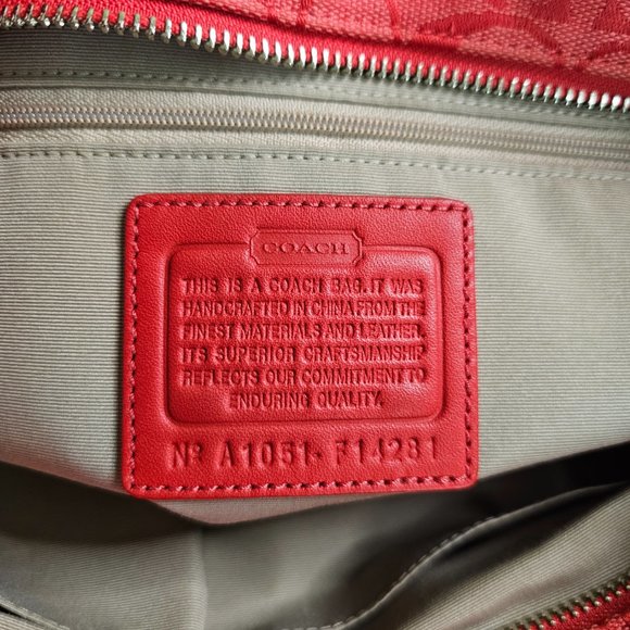 Coach Red Shoulder Tote Bag Handbag Style #F14281  EEUC Pre-Owned - Picture 11 of 11
